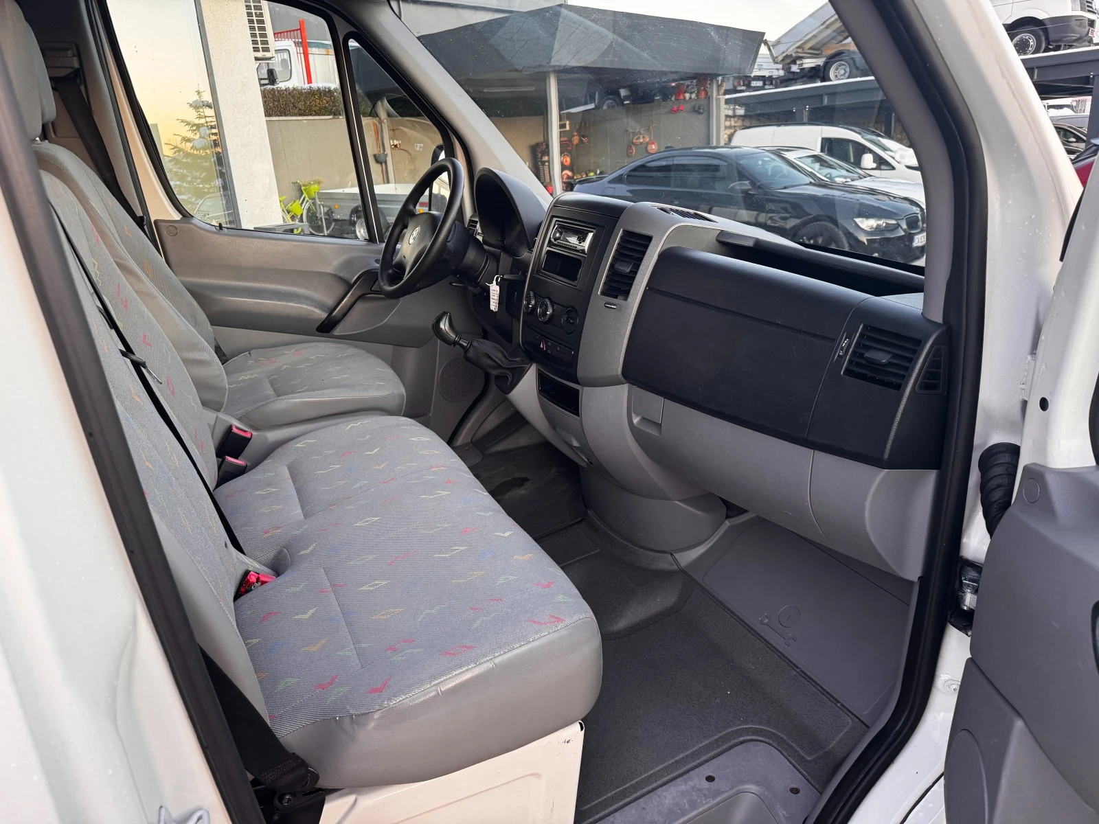 VW Crafter 2.5TDI Климатроник L2H2 - изображение 6