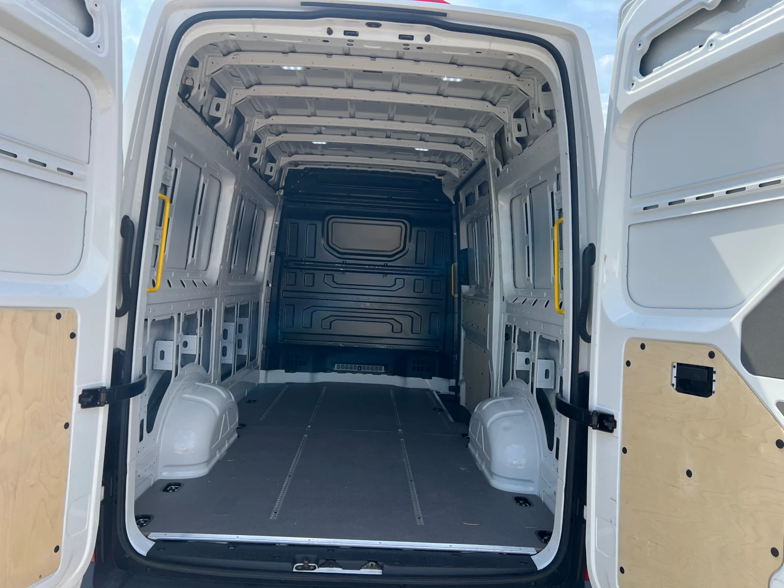 VW Crafter 2.0tdi-Клима - изображение 8