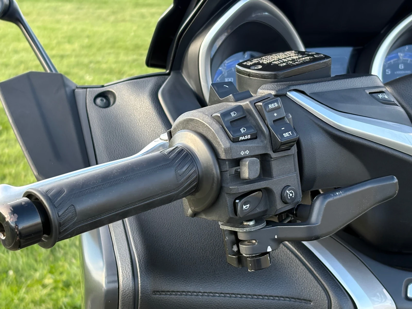 Yamaha T-max DX* 560cc-KIT* FULL-MALOSSI* SHAD* LED* GALFER* , снимка 11 - Мотоциклети и мототехника - 56196936