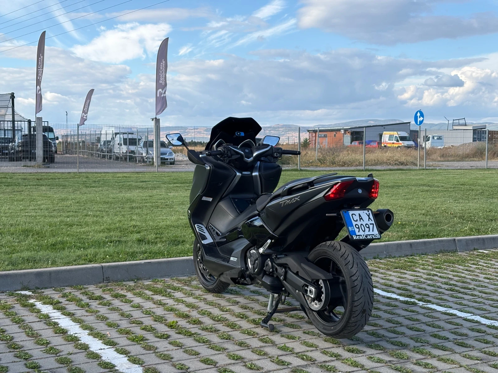 Yamaha T-max DX* 560cc-KIT* FULL-MALOSSI* SHAD* LED* GALFER* , снимка 5 - Мотоциклети и мототехника - 56196936