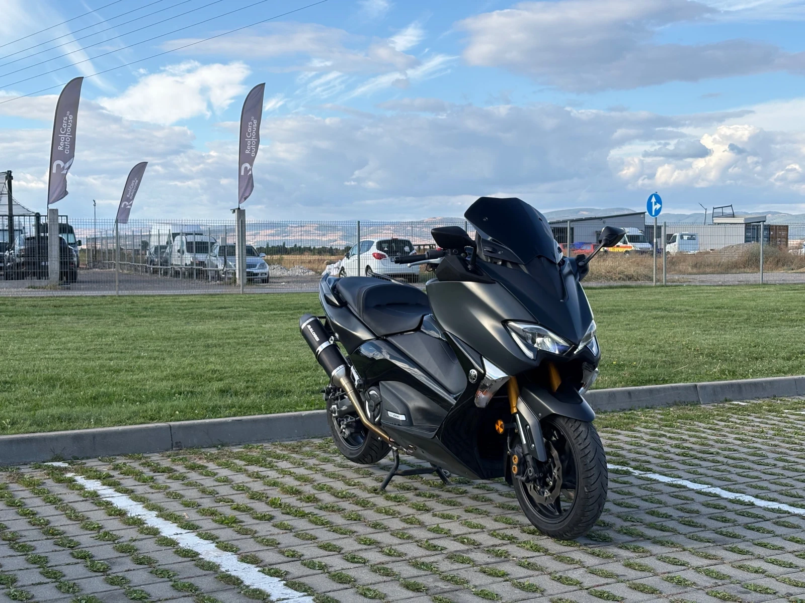 Yamaha T-max DX* 560cc-KIT* FULL-MALOSSI* SHAD* LED* GALFER* , снимка 3 - Мотоциклети и мототехника - 56196936
