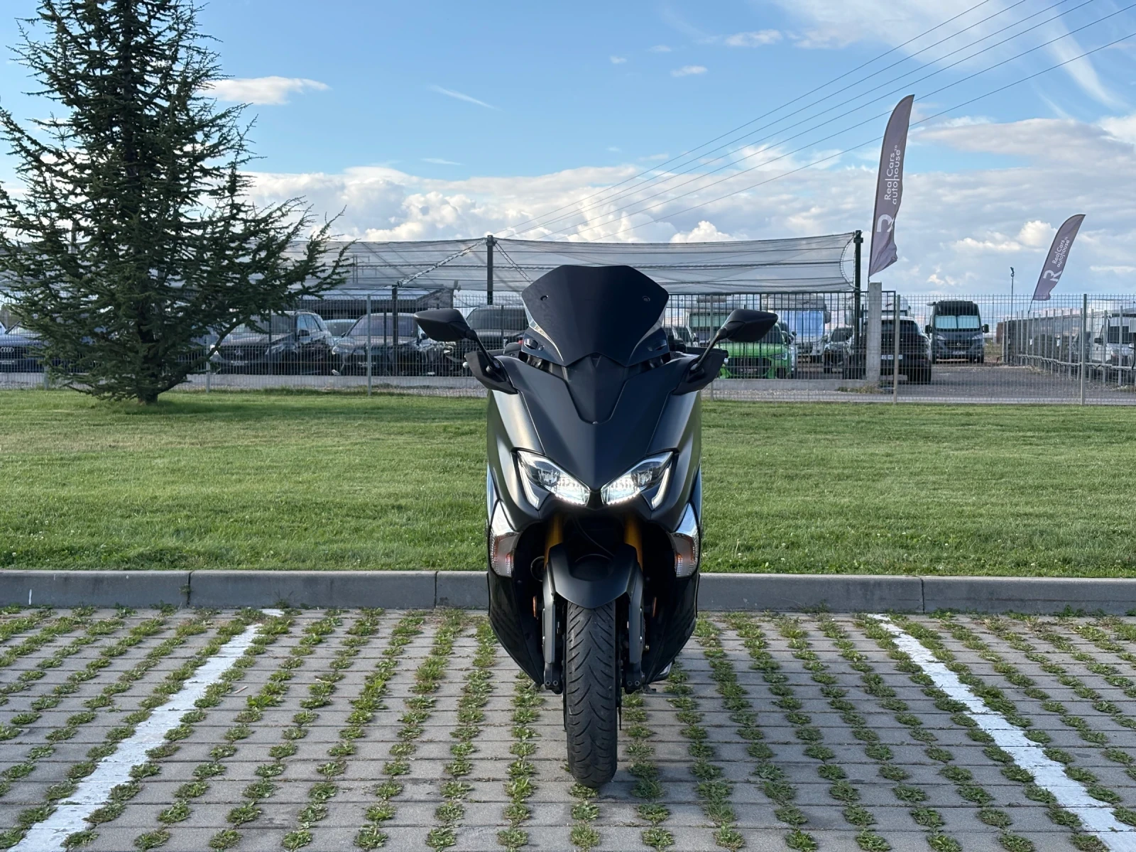 Yamaha T-max DX* 560cc-KIT* FULL-MALOSSI* SHAD* LED* GALFER* , снимка 2 - Мотоциклети и мототехника - 56196936