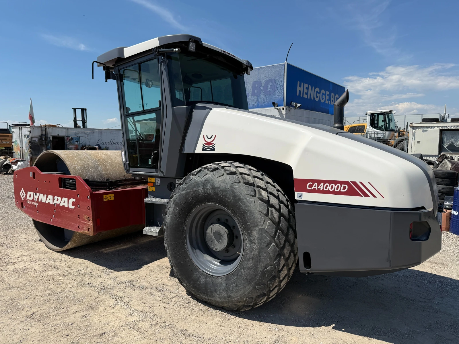 Валяк Dynapac CA4000D НОВ, снимка 16 - Индустриална техника - 54441631