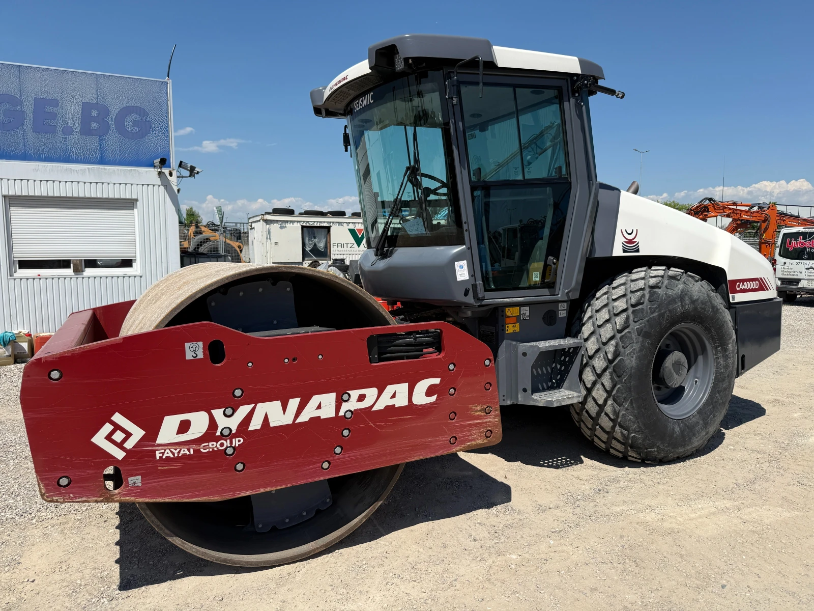 Валяк Dynapac CA4000D НОВ, снимка 13 - Индустриална техника - 54441631