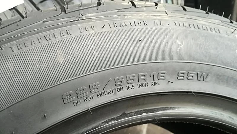 Гуми Летни 225/55R16, снимка 4 - Гуми и джанти - 25085256