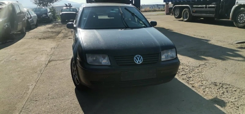 VW Bora 2.0, снимка 1 - Автомобили и джипове - 41594251