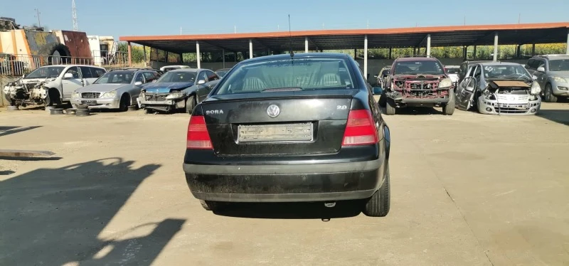 VW Bora 2.0, снимка 3 - Автомобили и джипове - 41594251