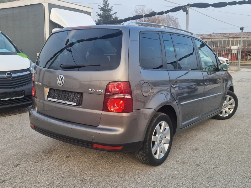 VW Touran 2.0TDI-7mesta* HIGHLINE* NAVI* KSENON* PDC* LUC* I, снимка 5 - Автомобили и джипове - 48444589