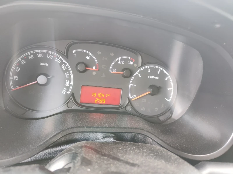 Opel Combo 1.3 D 90к.с., снимка 13 - Автомобили и джипове - 50955244