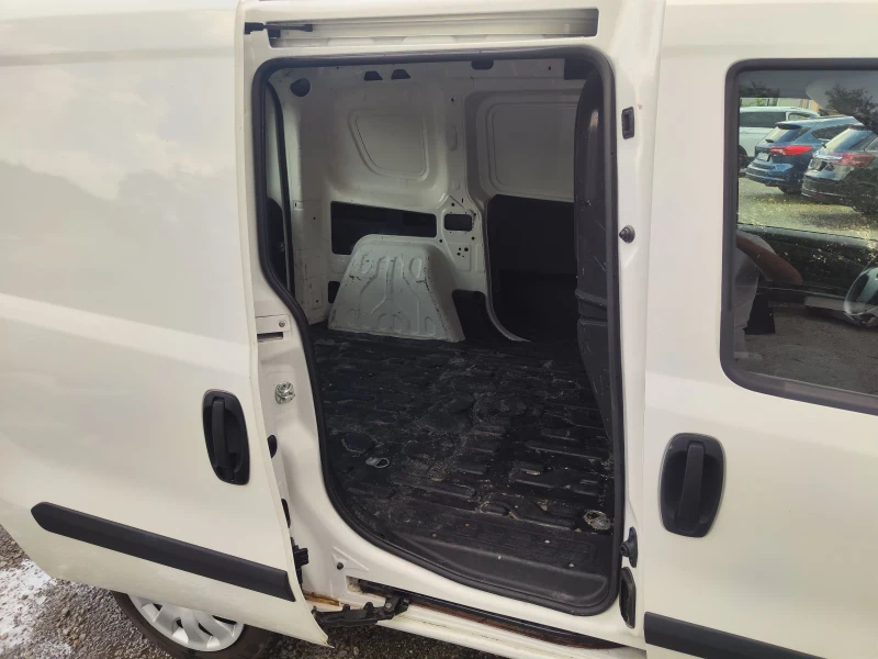 Opel Combo 1.3 D 90к.с., снимка 9 - Автомобили и джипове - 50955244