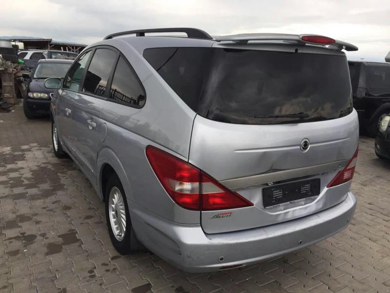 Ssang yong Rodius 2.7 4WD, снимка 7 - Автомобили и джипове - 18516043