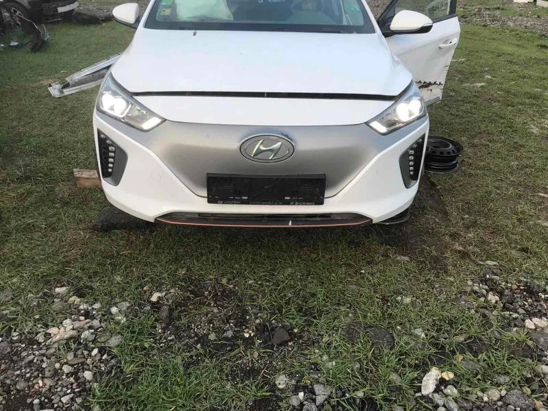 Hyundai Ioniq Electric, 120 кс., LED - изображение 7