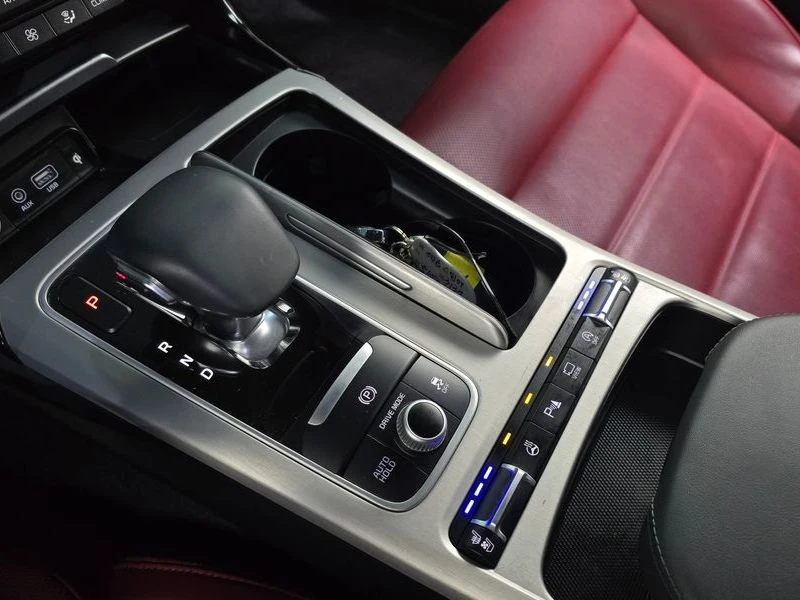 Kia Stinger 2.0 Turbo 2WD| 255к.с., снимка 9 - Автомобили и джипове - 56170080