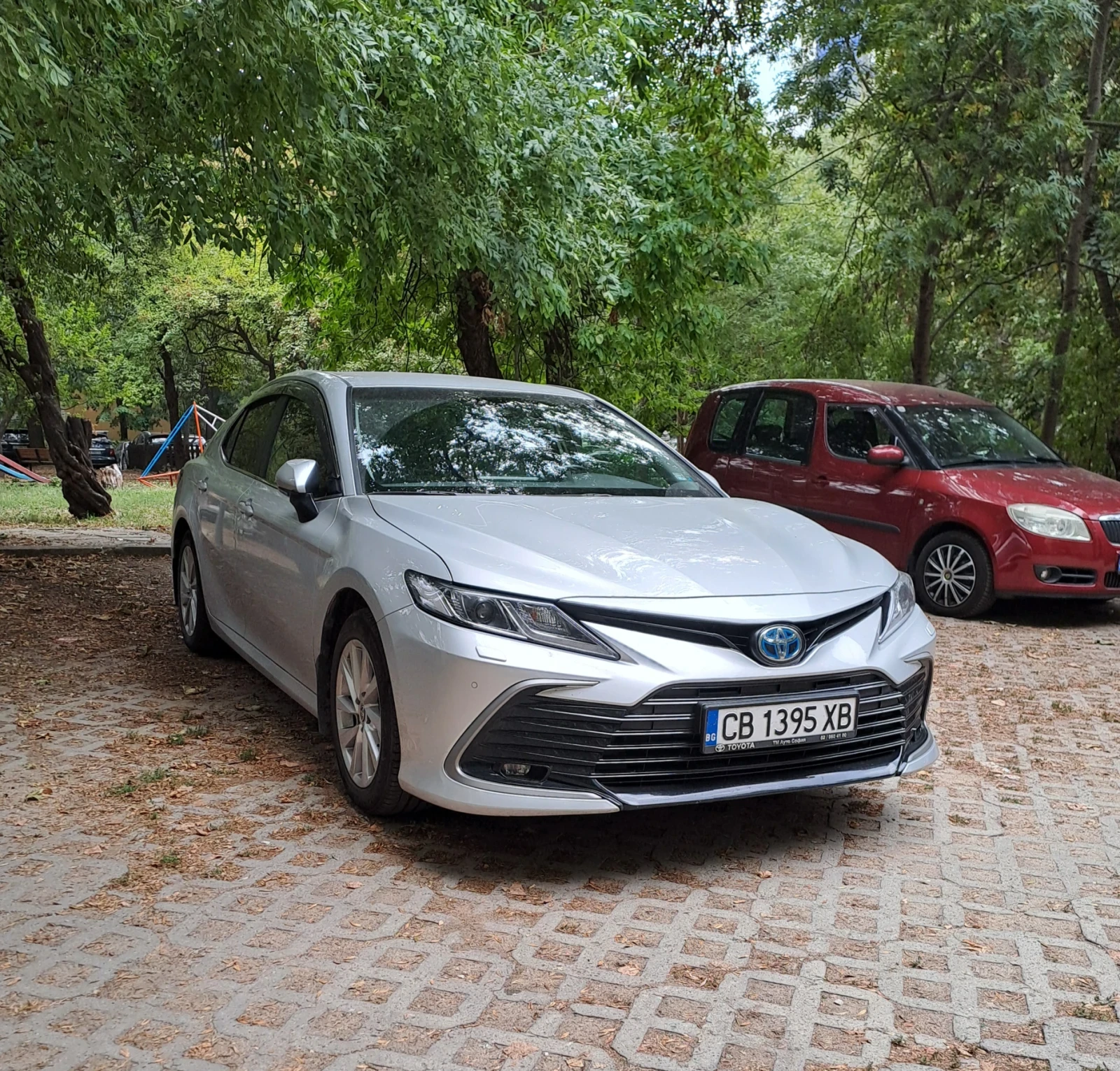 Toyota Camry Hybrid - изображение 2