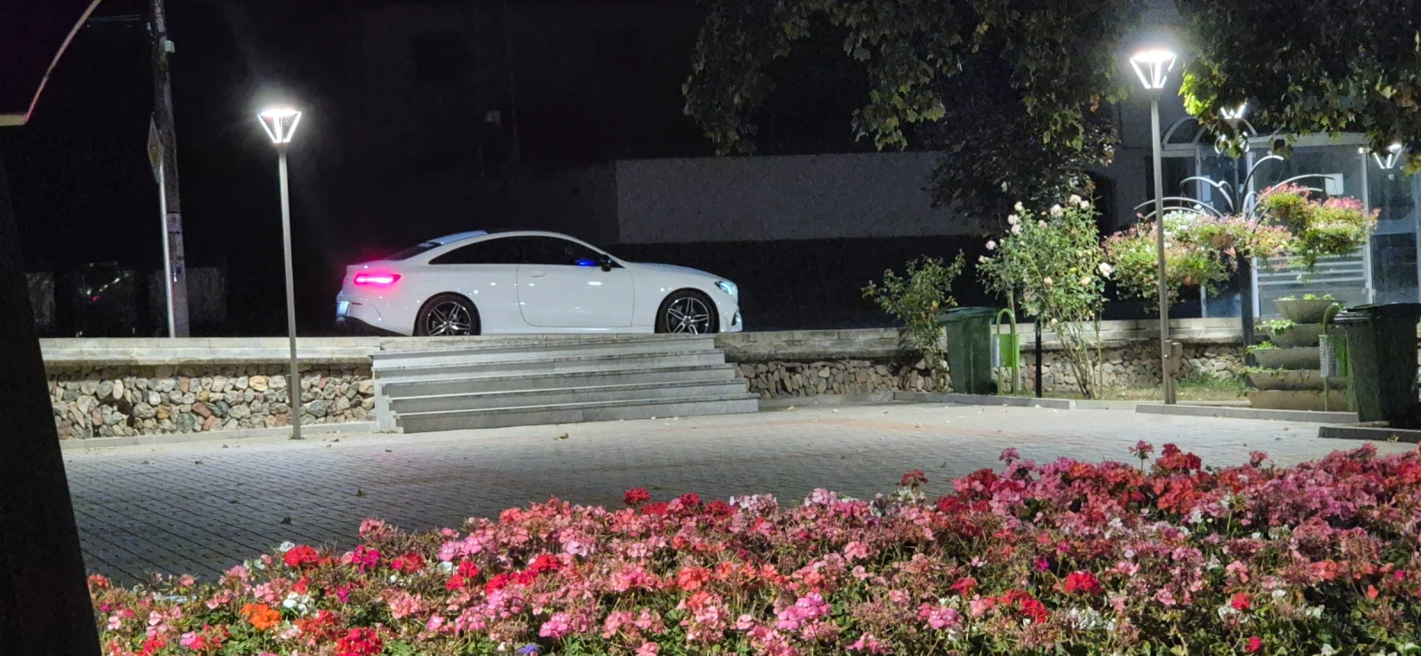 Mercedes-Benz E 220  - изображение 3