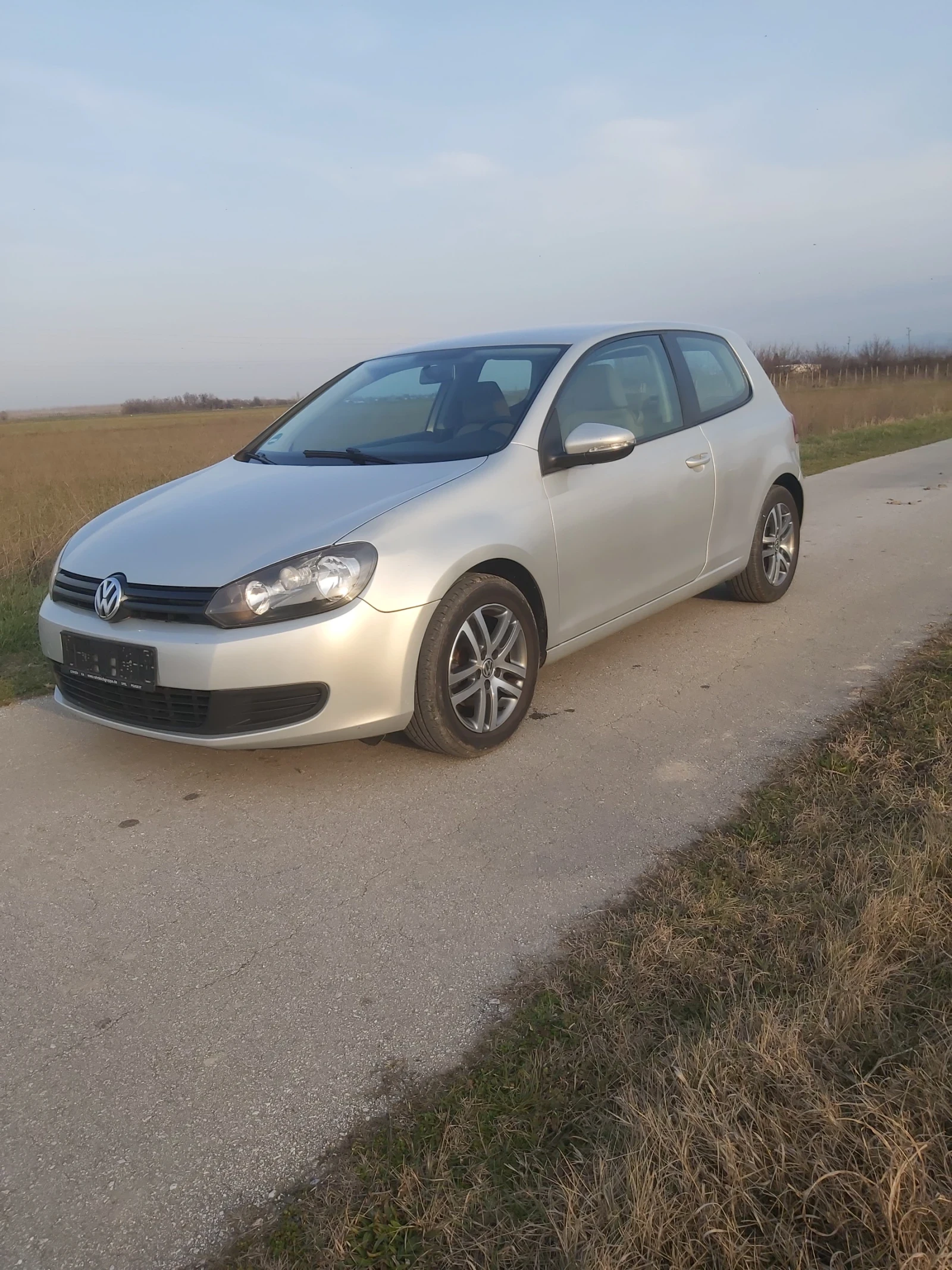 VW Golf 1.4 , снимка 2 - Автомобили и джипове - 53395811
