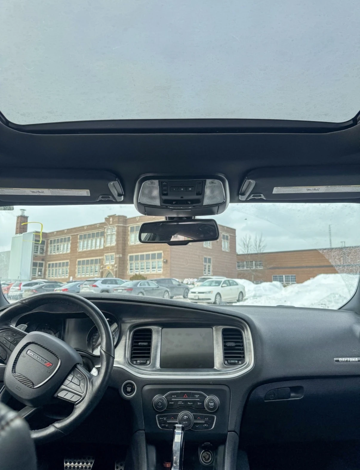 Dodge Charger 5.7 Hemi * Daytona *  Track Pack * Carfax *  - изображение 8