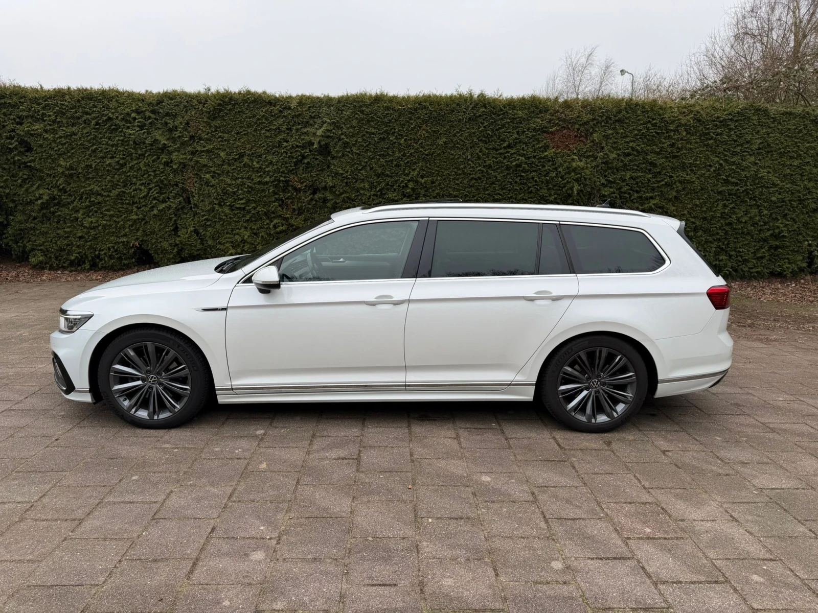 VW Passat 1.5 TSI Business Edition R - изображение 4