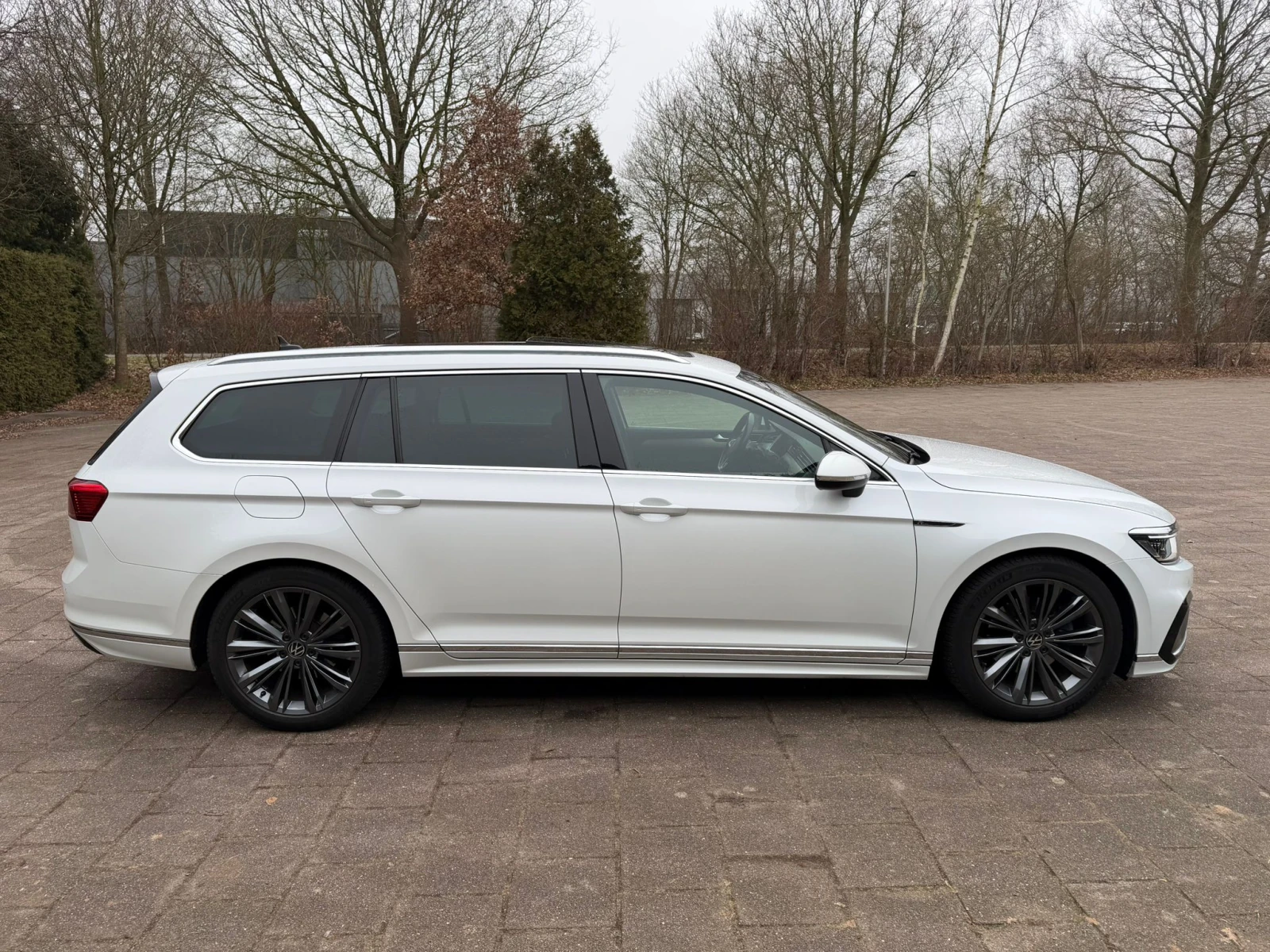 VW Passat 1.5 TSI Business Edition R - изображение 3