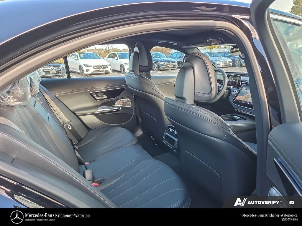 Mercedes-Benz E 350 4MATIC* АвтоКредит* (Цена до БГ) , снимка 11 - Автомобили и джипове - 53845208