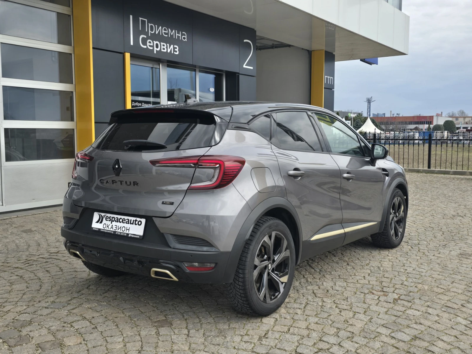 Renault Captur E-TECH/143HP/RS Line, снимка 5 - Автомобили и джипове - 53910312