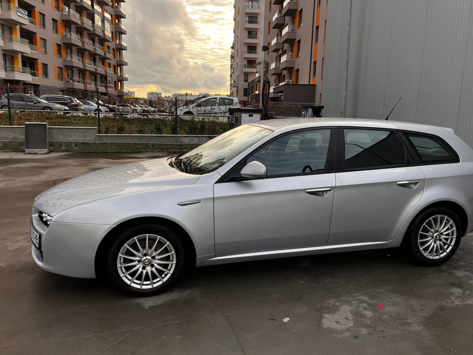 Alfa Romeo 159 sportwagon, снимка 2 - Автомобили и джипове - 54009059