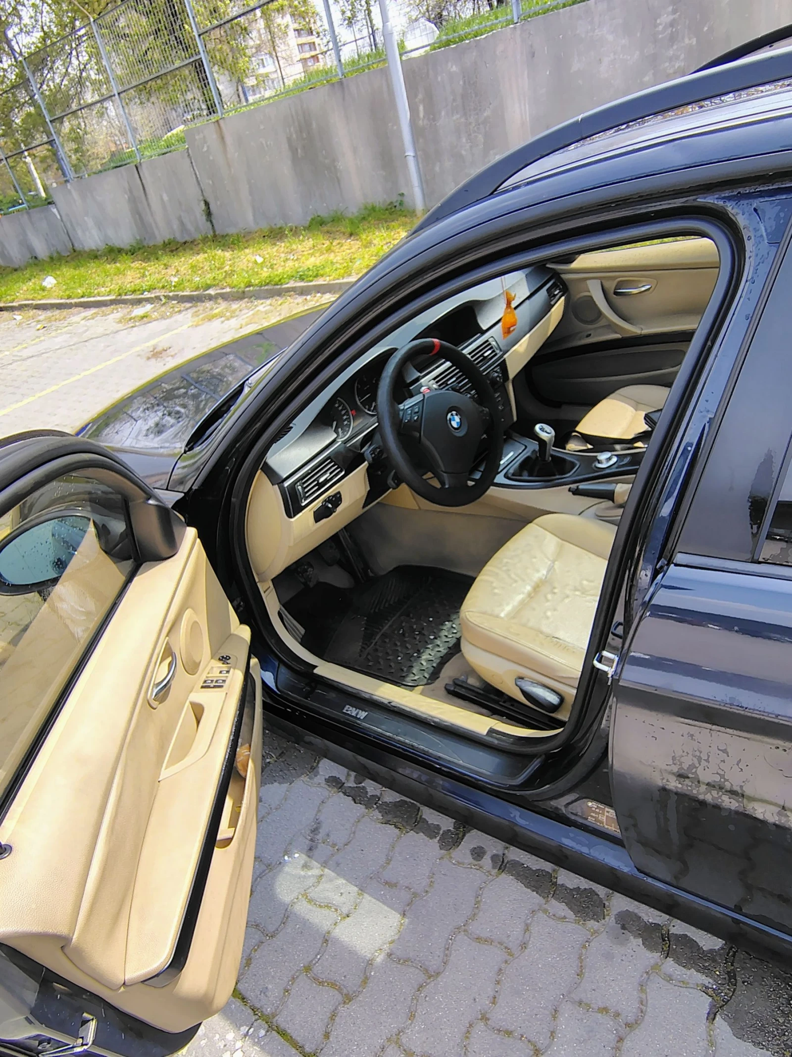 BMW 320, снимка 10 - Автомобили и джипове - 54179012