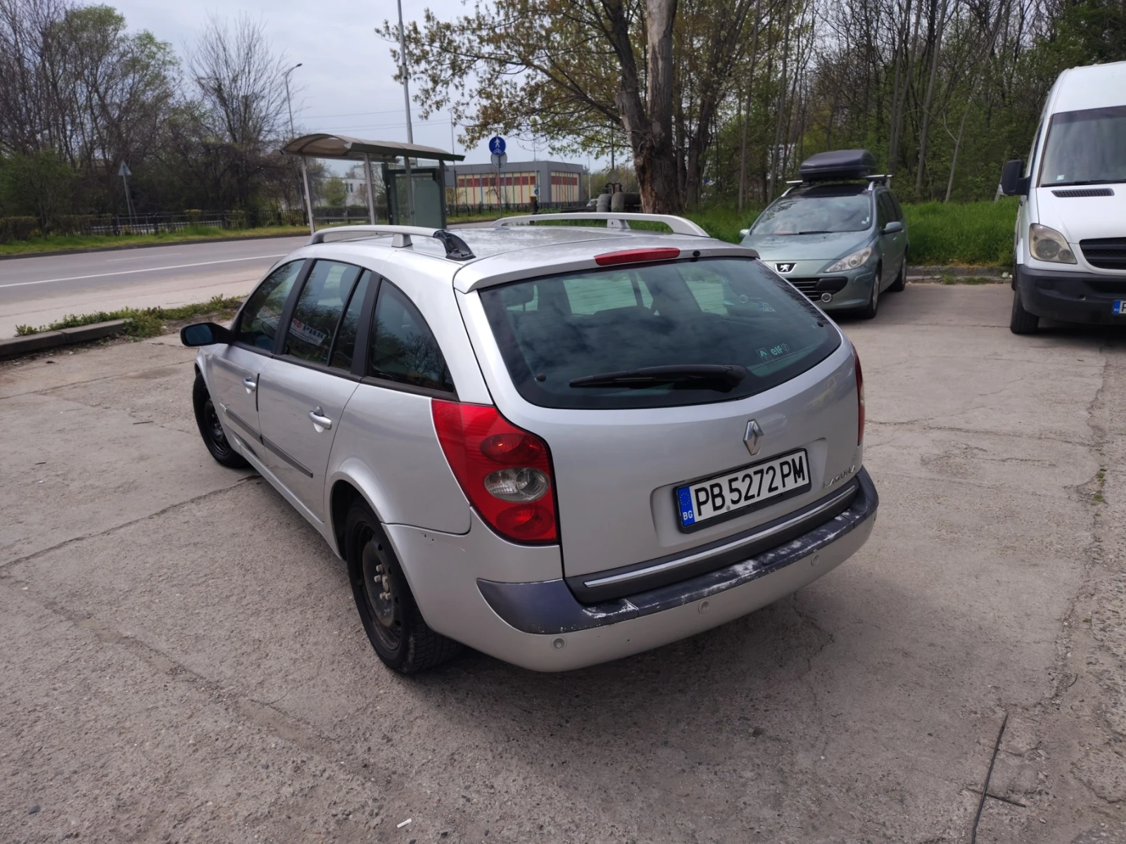 Renault Laguna 1.9 dci Поддържана + 2 комплекта гуми, снимка 6 - Автомобили и джипове - 54206651