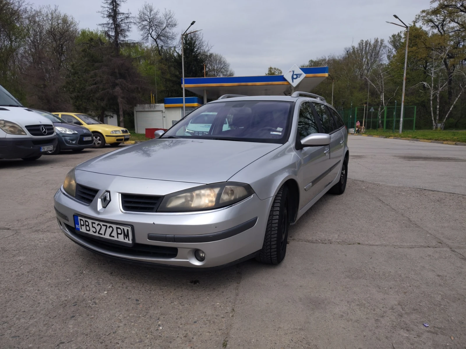 Renault Laguna 1.9 dci Поддържана + 2 комплекта гуми