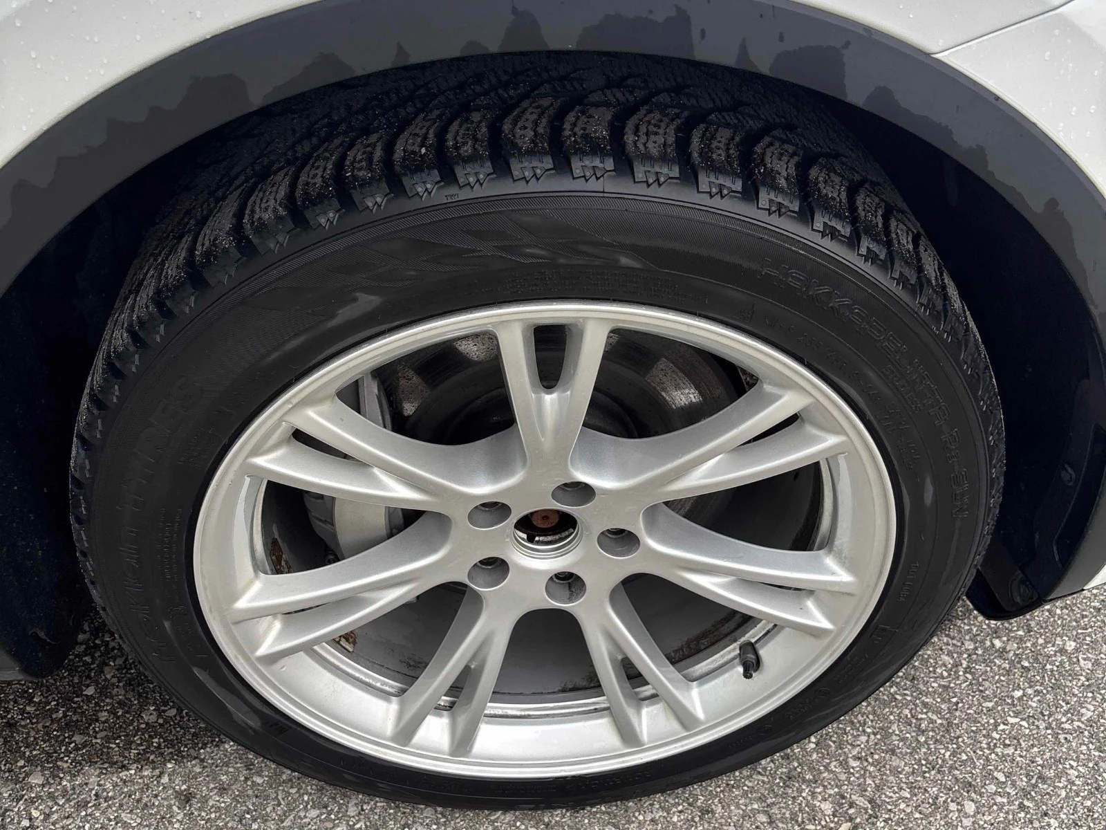 Tesla Model Y LONG RANGE/2 КЛЮЧА, снимка 6 - Автомобили и джипове - 54273344