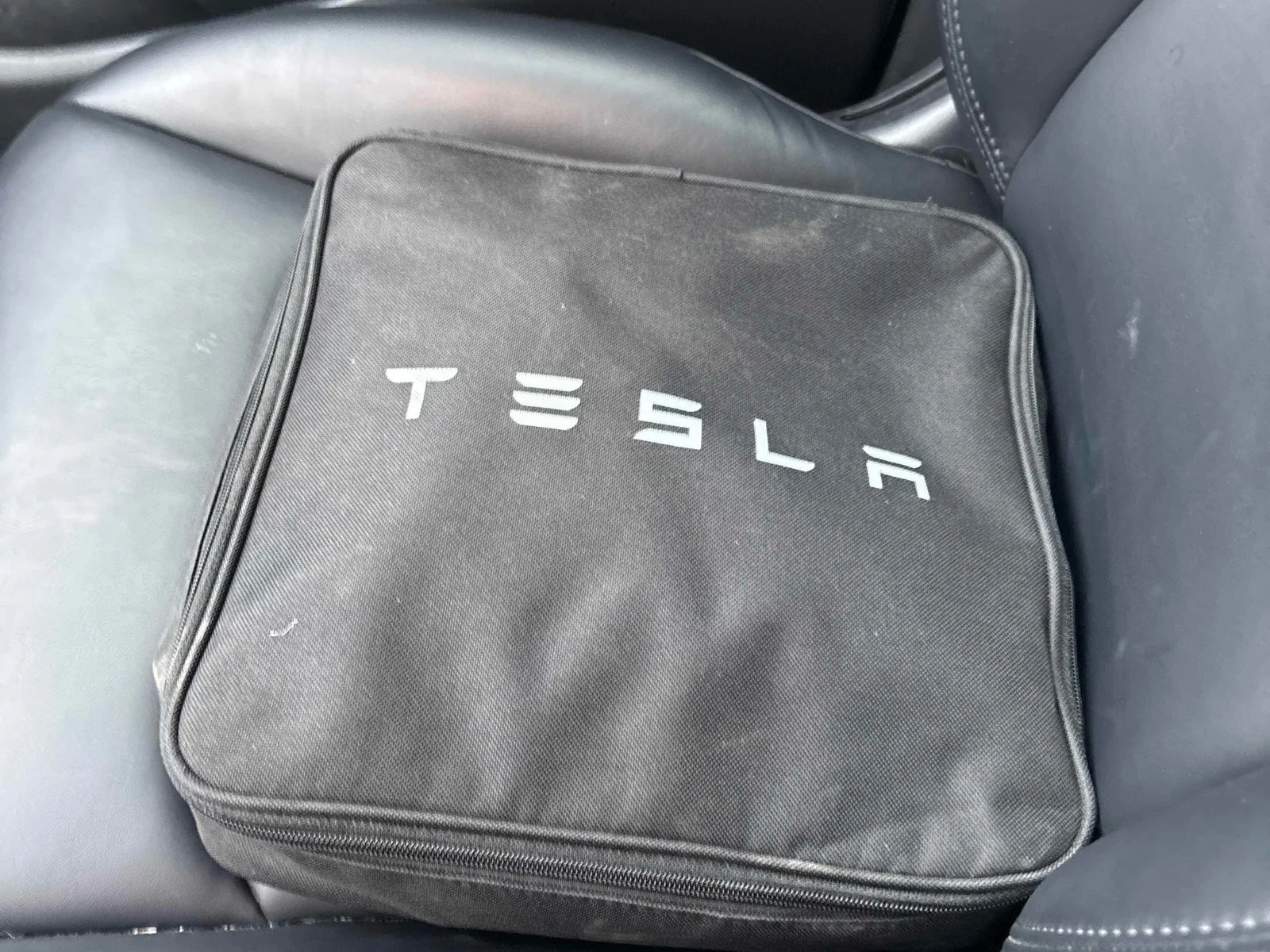 Tesla Model Y LONG RANGE/2 КЛЮЧА, снимка 11 - Автомобили и джипове - 54273344