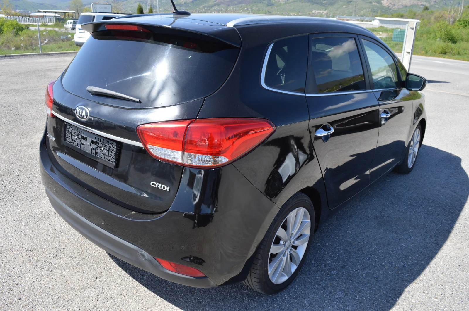Kia Carens 1.7CRDI-7MESTA-KLIMATRONIK, снимка 5 - Автомобили и джипове - 54333661