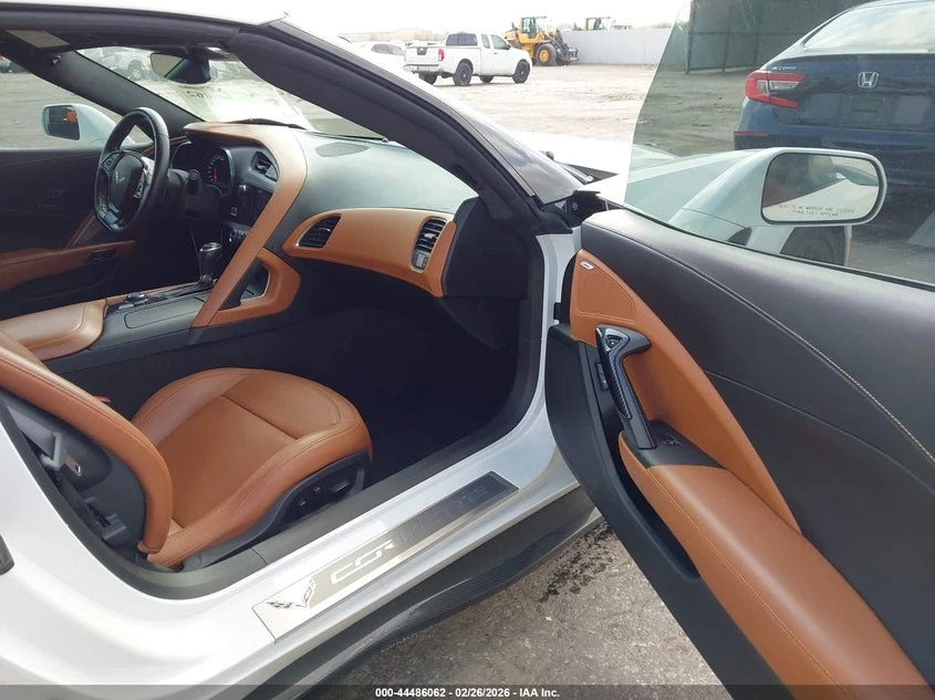 Chevrolet Corvette 6.2l Stingray Z51, снимка 5 - Автомобили и джипове - 54705080