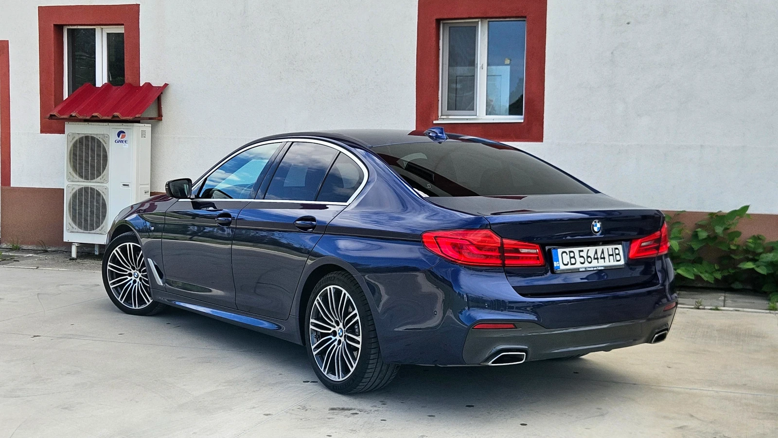 BMW 530 M-paket, 360 камера, Теглич, Каско, Го, снимка 4 - Автомобили и джипове - 54891804
