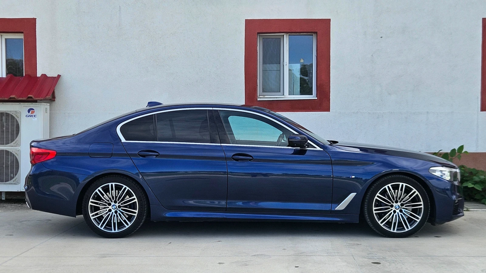BMW 530 M-paket, 360 камера, Теглич, Каско, Го, снимка 7 - Автомобили и джипове - 54891804
