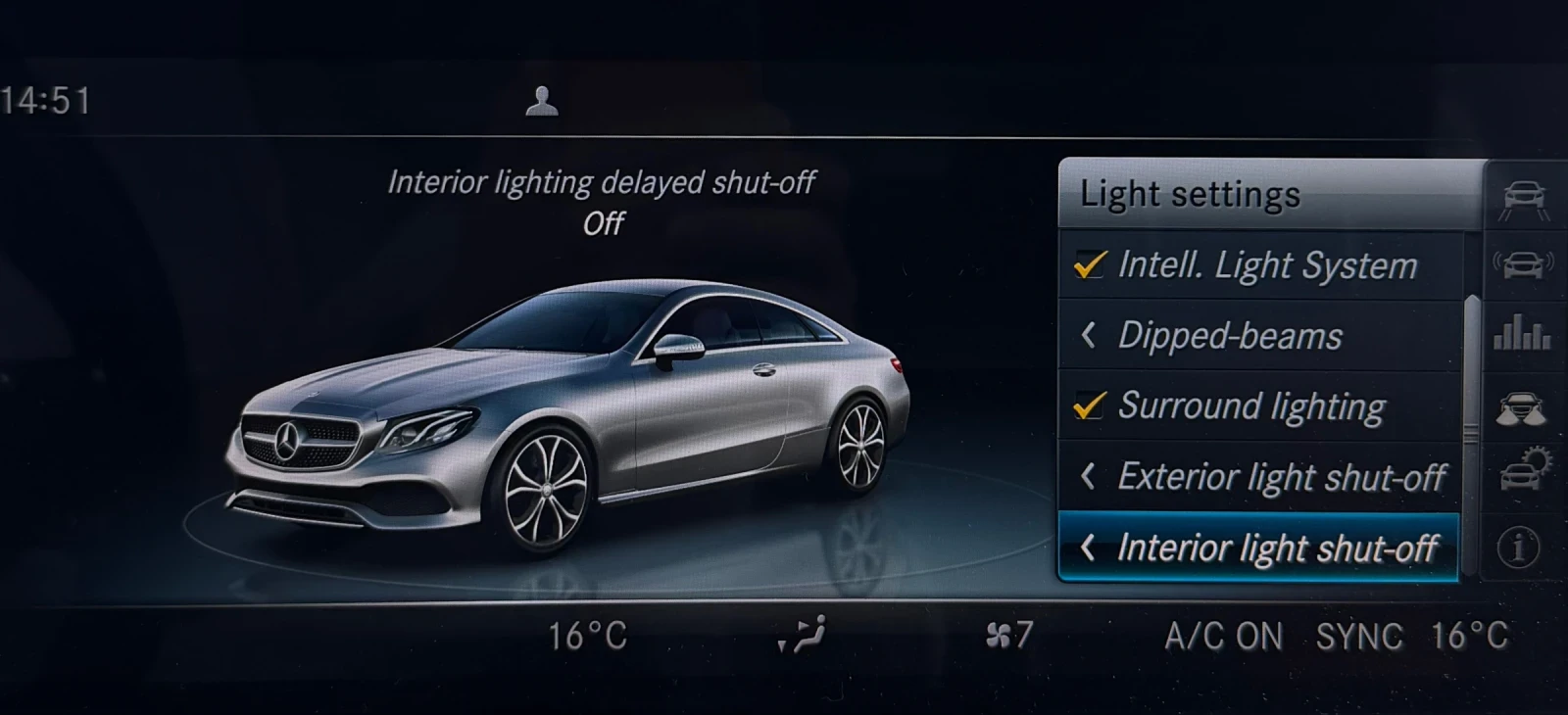 Mercedes-Benz E 220 Burmester/Pano/FULL, снимка 10 - Автомобили и джипове - 55011961