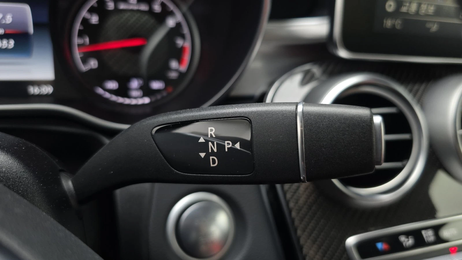 Mercedes-Benz C 63 AMG ���* HUD* 360* KEYLESS* ��. ��������* ������ ���� | Mobile.bg � ����������� 9