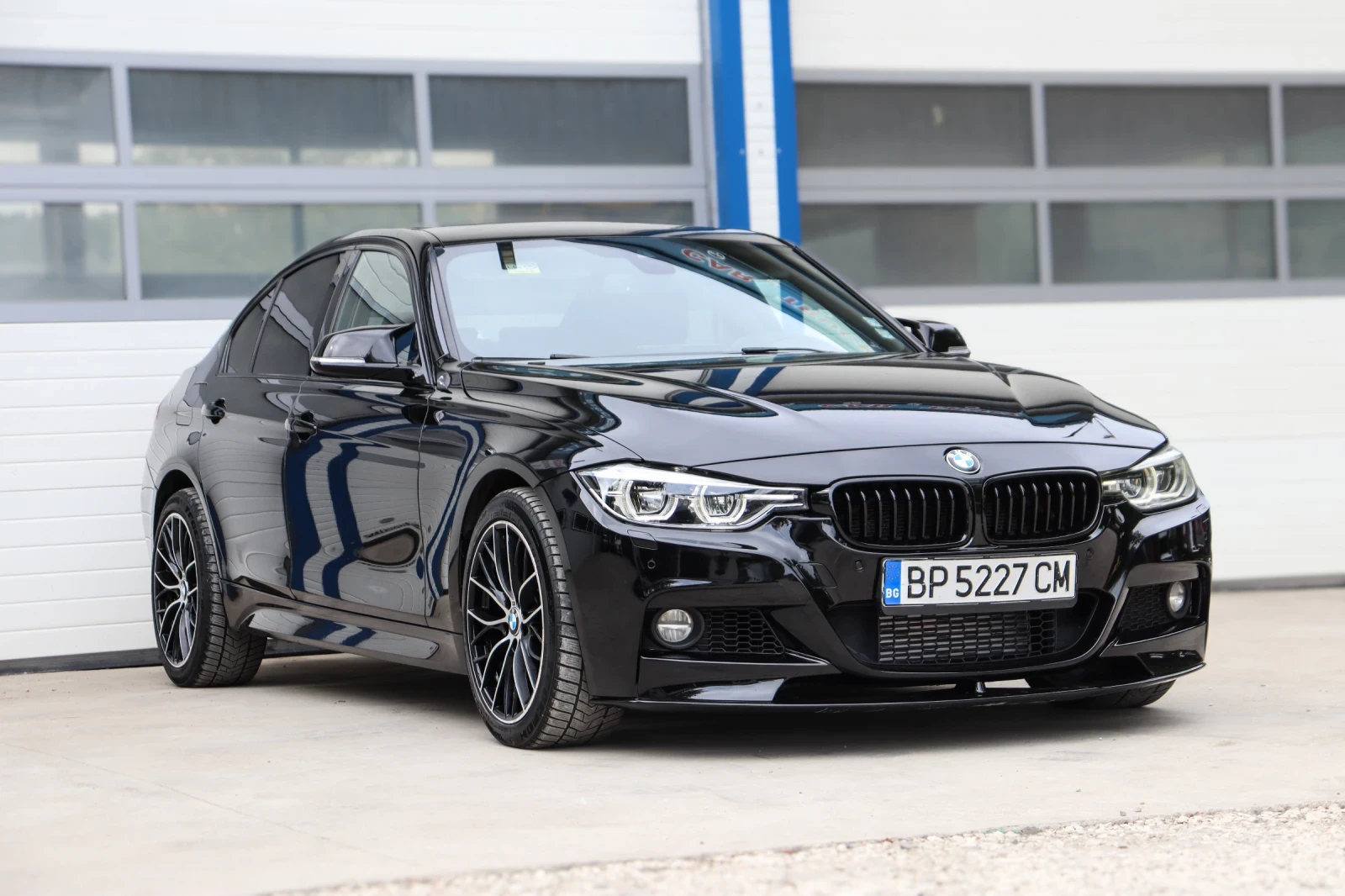 BMW 335 D X-Drive FACE M-Pack, снимка 2 - Автомобили и джипове - 55418273