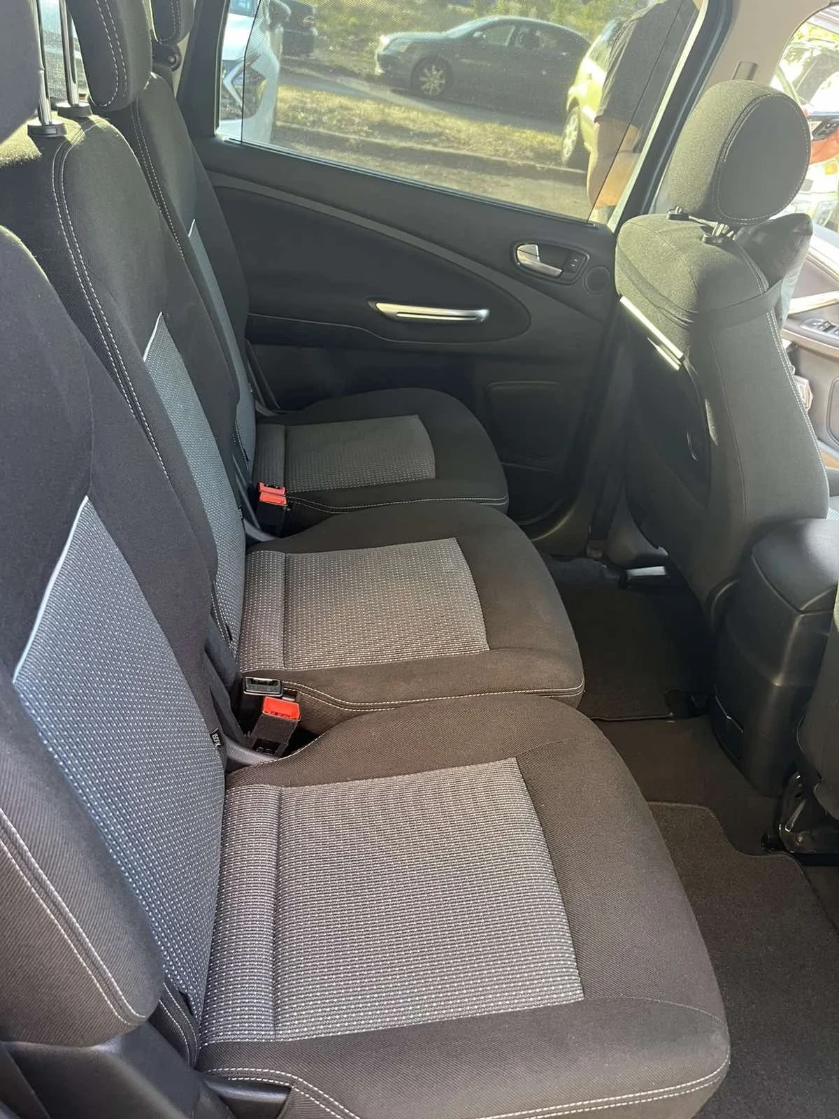 Ford Galaxy 1.6 TDCI, снимка 12 - Автомобили и джипове - 55630944