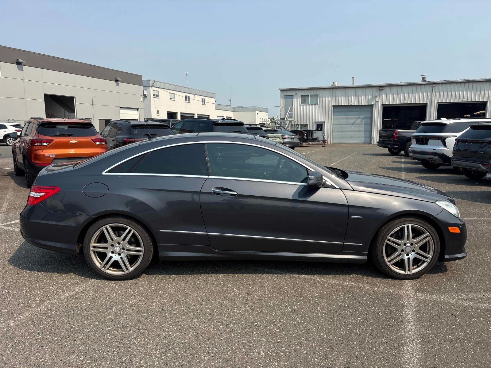Mercedes-Benz E 350 * CARFAX * БЕЗ ПЪРВОНАЧАЛНА ВНОСКА, снимка 3 - Автомобили и джипове - 55831231