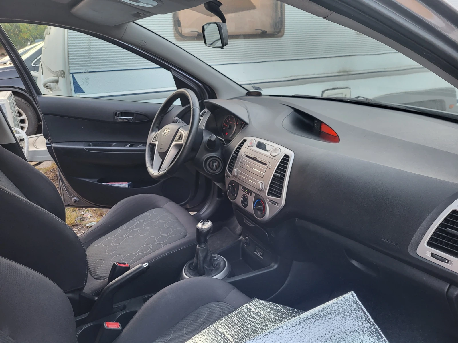 Hyundai I20, снимка 12 - Автомобили и джипове - 56106483