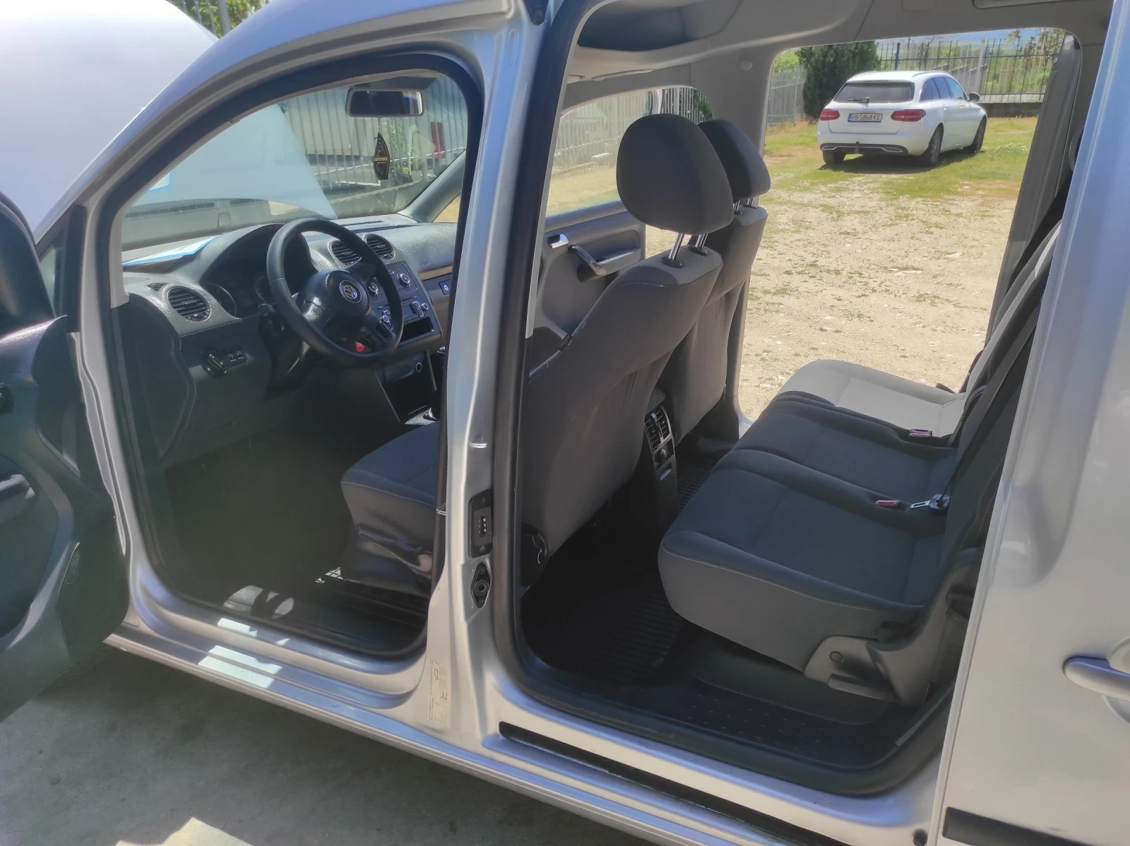 VW Caddy 2.0 TDI, снимка 9 - Автомобили и джипове - 56261354