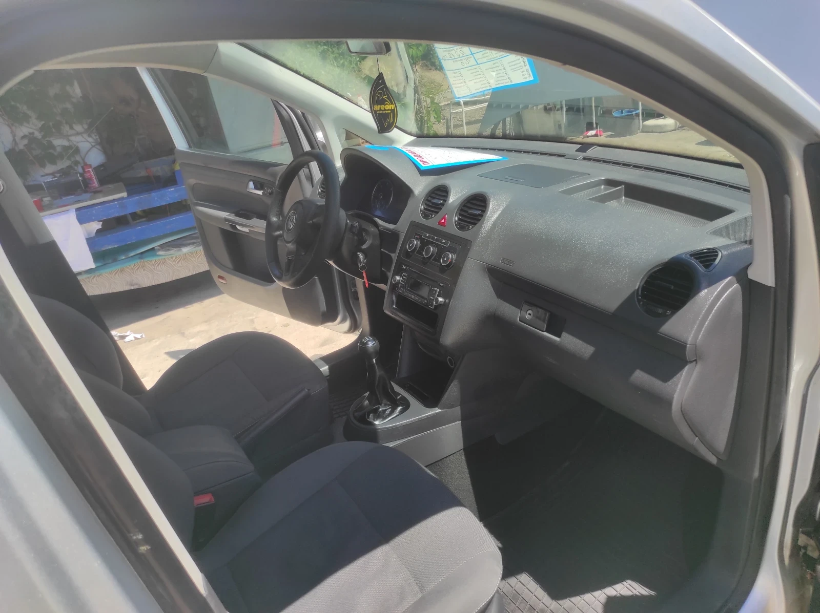 VW Caddy 2.0 TDI, снимка 10 - Автомобили и джипове - 56261354