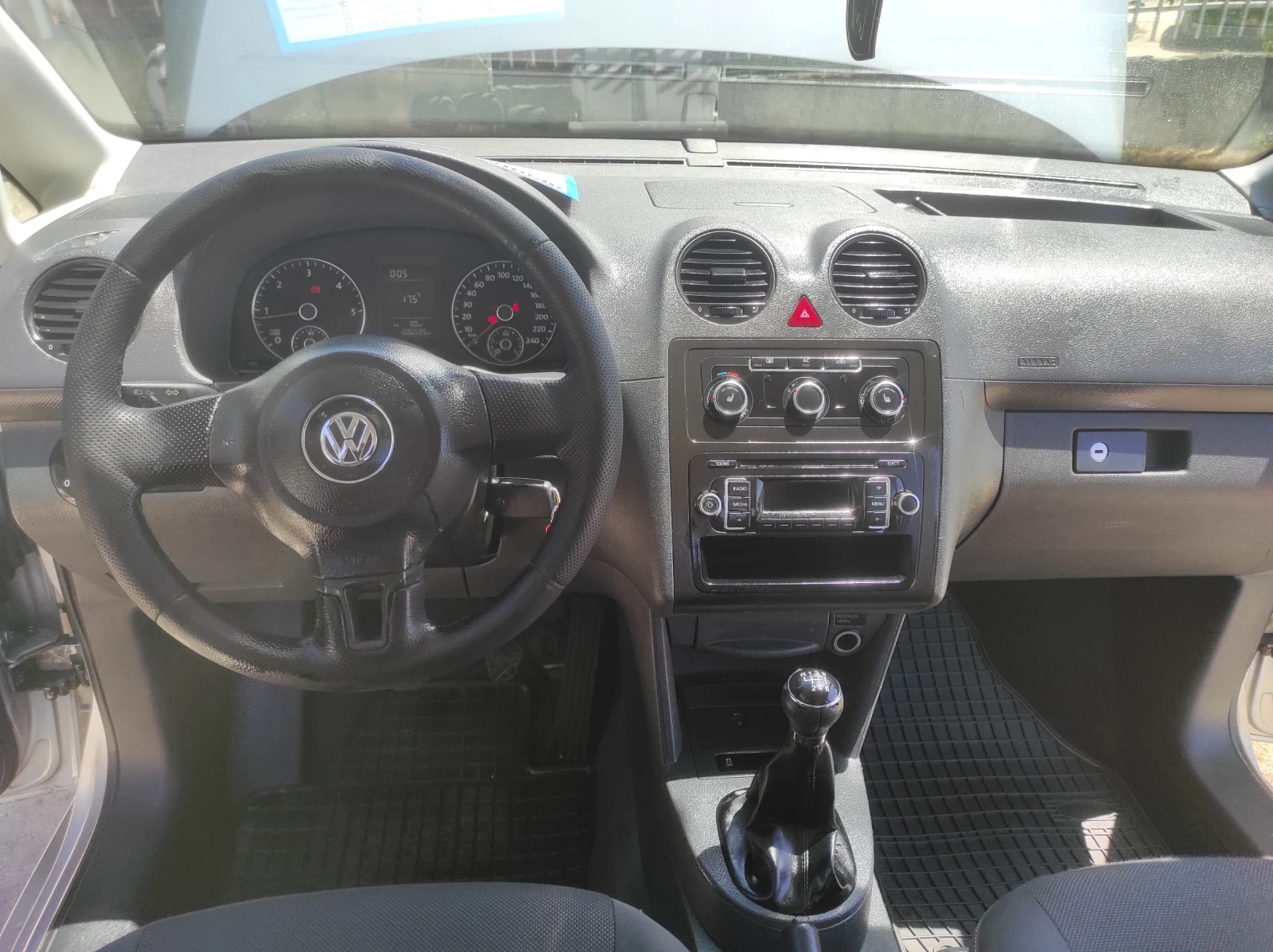 VW Caddy 2.0 TDI, снимка 8 - Автомобили и джипове - 56261354