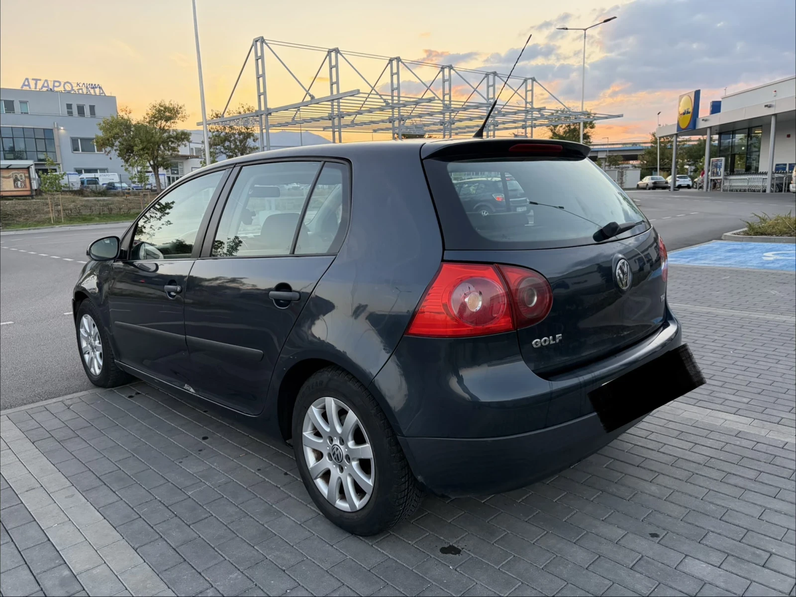 VW Golf, снимка 4 - Автомобили и джипове - 56362367