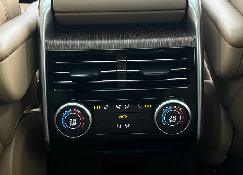 Land Rover Range rover Vogue , снимка 11 - Автомобили и джипове - 52562156