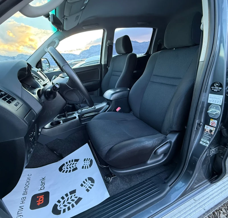 Toyota Hilux 3.0D 171кс * Навигация* * Автоматик* * Face-Lift* , снимка 12 - Автомобили и джипове - 52939432