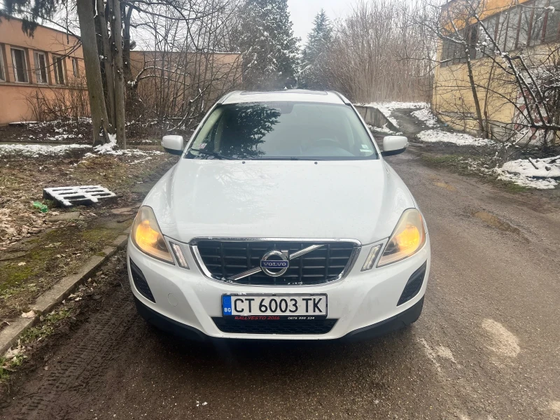 Volvo XC60 3.0 Т, снимка 2 - Автомобили и джипове - 53352108