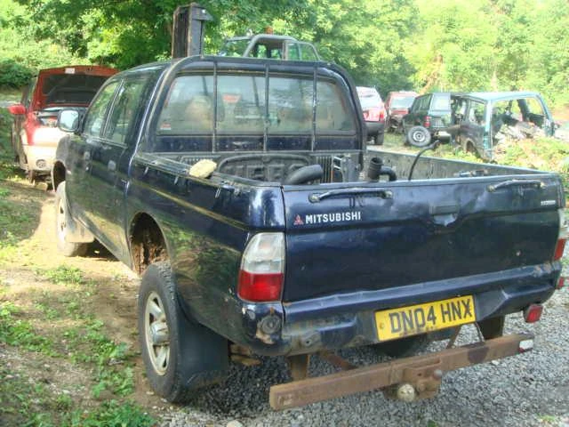 Mitsubishi L200 2.5TDi, снимка 4 - Автомобили и джипове - 46834371