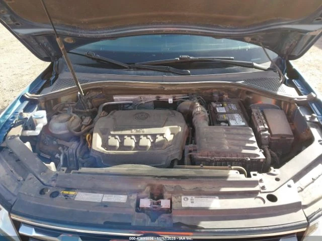 VW Tiguan 2.0T SE R-LINE, снимка 12 - Автомобили и джипове - 53372770